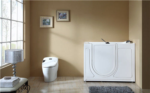 Çin PU Yastık Banyo ve Duşta Yürüme 220-240V Güç Anti Deformasyon / Aşınma / Korozyon Tedarikçi